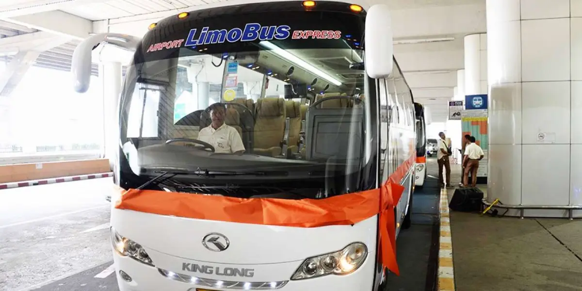 Limo Bus в аэропорту Бангкока